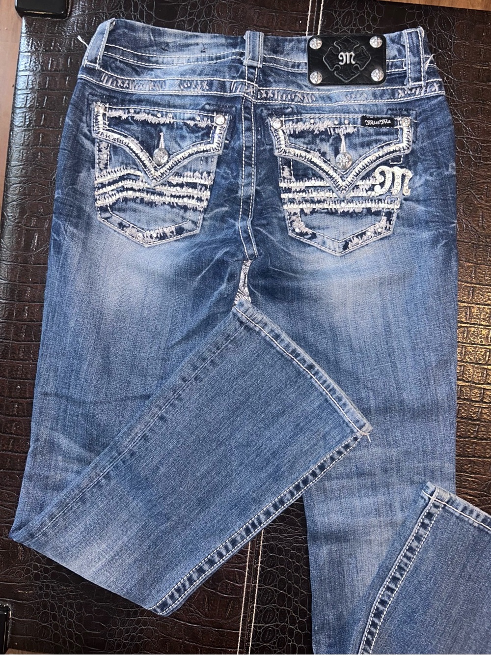 Miss Me Women's Embellished Jeans - Picture 9 of 10